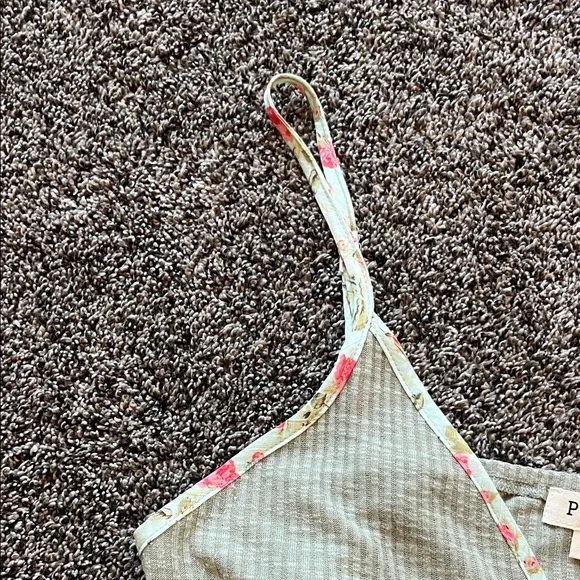 POL Floral tank top - Picture 3 of 13